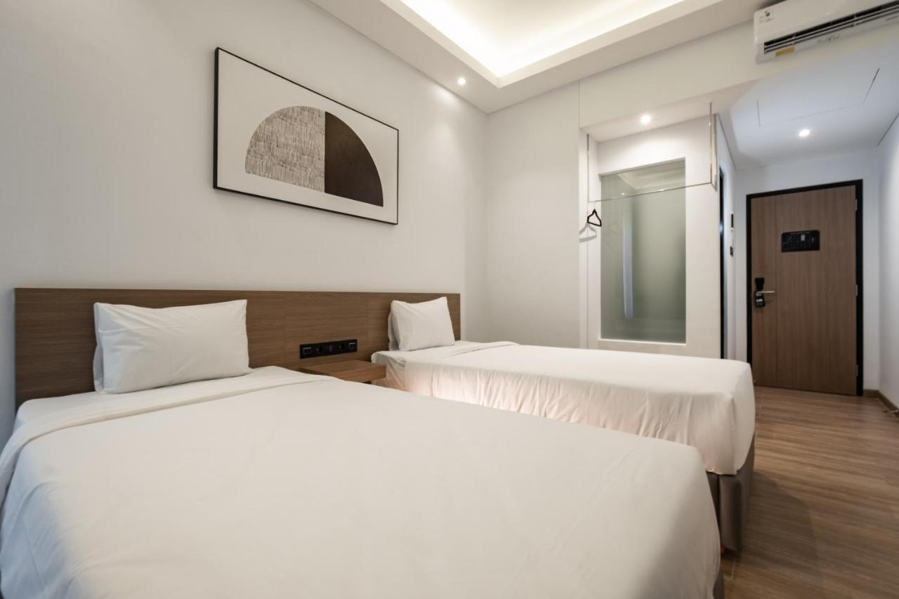 Assa Hotel Semarang Exterior photo