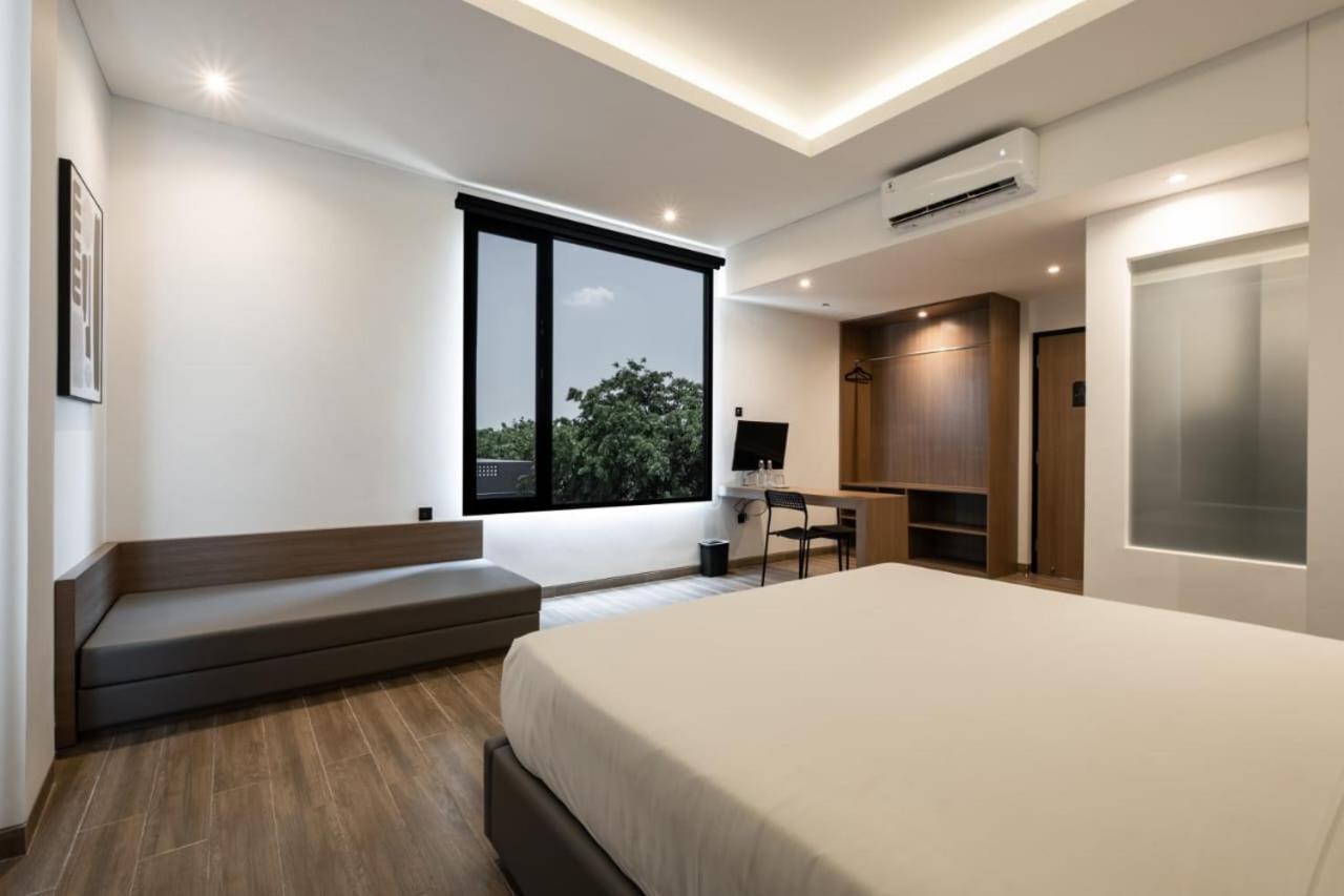 Assa Hotel Semarang Exterior photo